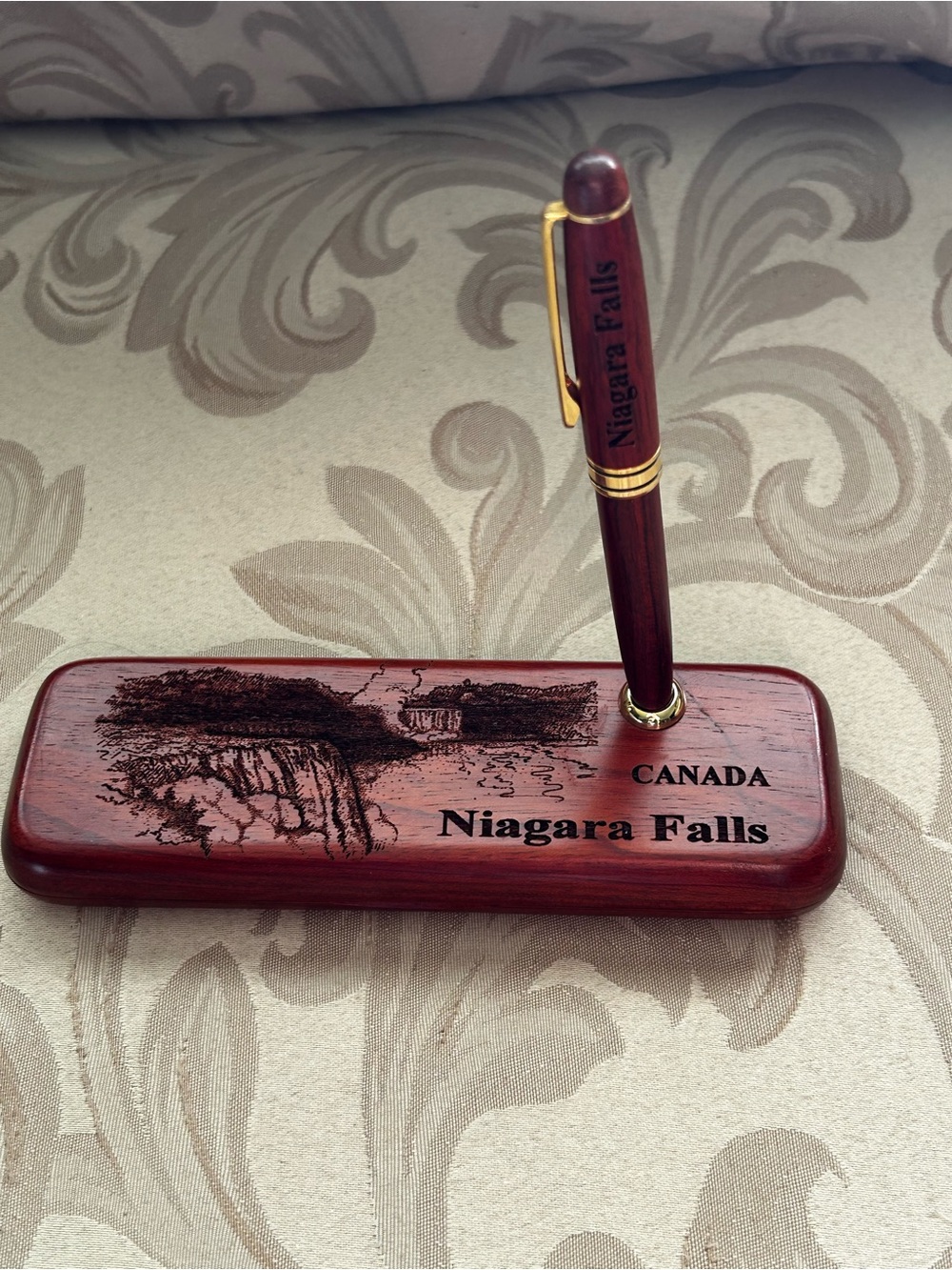Vintage Niagara Falls Canada Brown Wood Pen & Stand Waterfall Gold Desk Office
